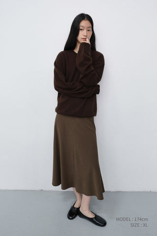 UNISEX ESSENTIAL CREWNECK SWEATER BROWN
