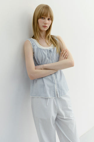 SHIRRING SLEEVELESS BLOUSE SOFT BLUE STRIPE