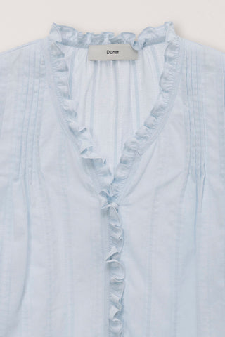 JANE FRILL BLOUSE SOFT BLUE