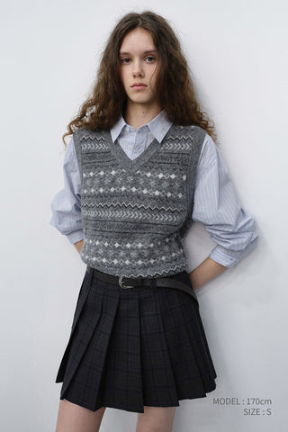 UNISEX CRAFTED V-NECK KNIT VEST GREY