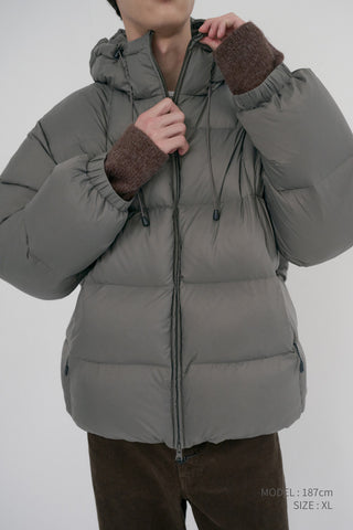 UNISEX HOODED VOLUME GOOSE DOWN JACKET GREYISH KHAKI