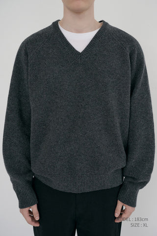UNISEX SOFT VOLUME V-NECK SWEATER CHARCOAL GREY