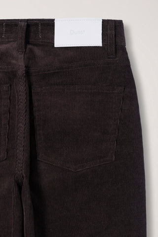 ESSENTIAL STRAIGHT CORDUROY JEANS DEEP BROWN