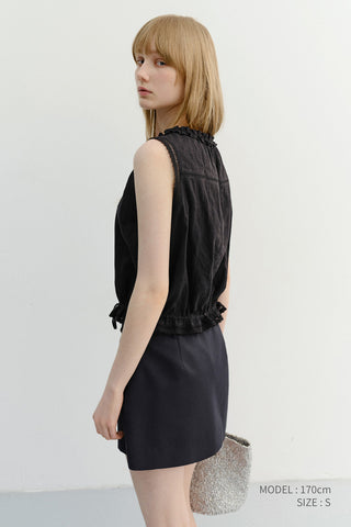 FRILL SLEEVELESS BLOUSE BLACK