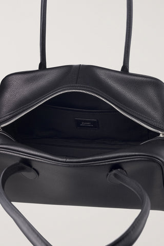 SOFT FRAME COMPACT SHOULDER BAG BLACK