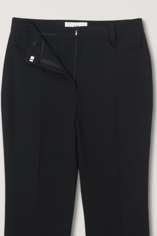 SEMI BOOT-CUT SLIM SLACKS BLACK