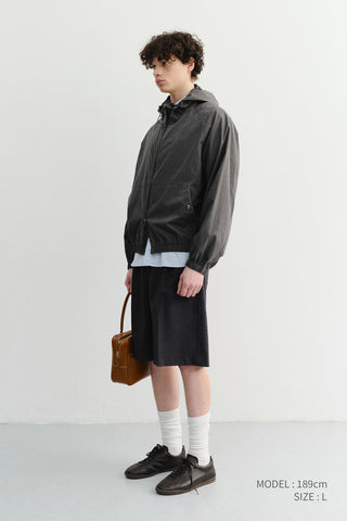 PLEATED BERMUDA SHORTS GREY