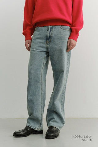 STRAIGHT TAPERED JEANS LIGHT BLUE