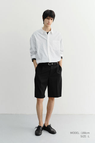 PLEATED BERMUDA SHORTS BLACK