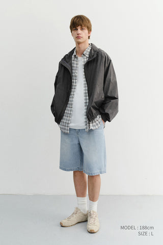 PLEATED BERMUDA DENIM SHORTS LIGHT BLUE