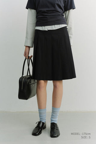 PLEATS MIDI SKIRT NAVY