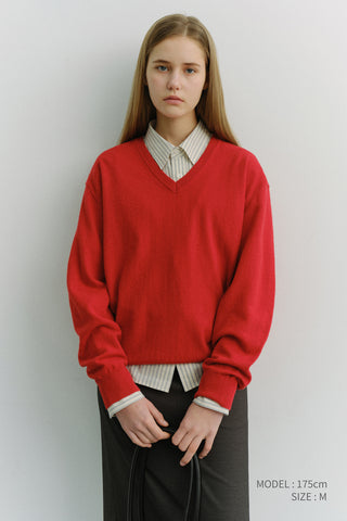UNISEX SOFT V-NECK SWEATER TOMATO RED