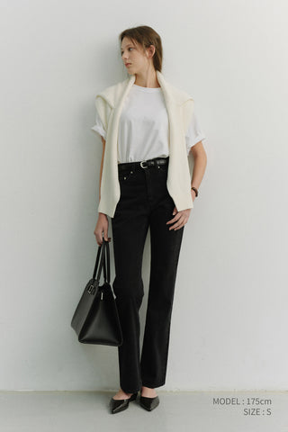 ESSENTIAL SEMI BOOT-CUT JEANS BLACK