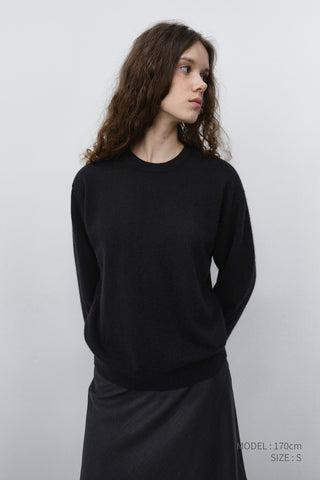 UNISEX ESSENTIAL CREWNECK SWEATER BLACK