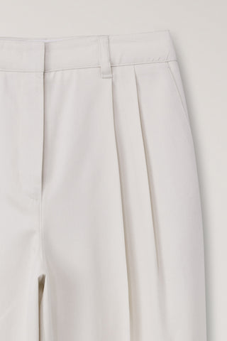 DOUBLE PLEATED CHINO SLACKS IVORY