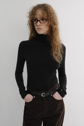 ESSENTIAL ROLL NECK TOP BLACK