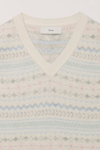 UNISEX CRAFTED V-NECK KNIT VEST CREAM
