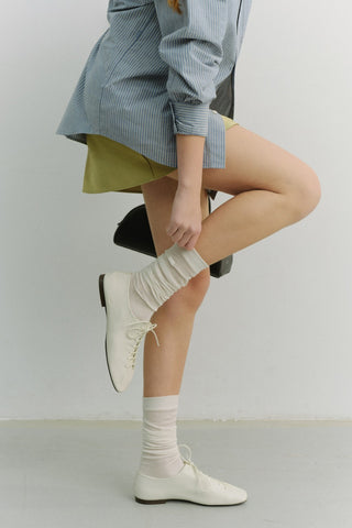 SHEER KNEE SOCKS IVORY