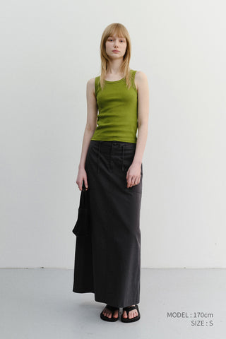 ESSENTIAL SLEEVELESS TOP OLIVE
