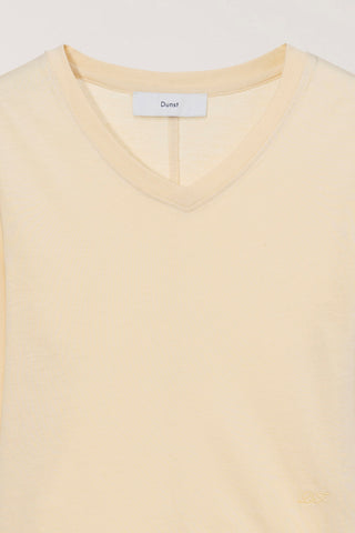ESSENTIAL PETIT V-NECK T-SHIRT BUTTER