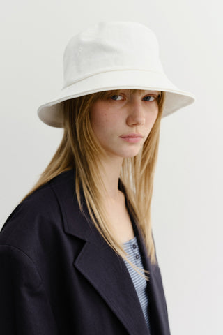 ADVENTURE BUCKET HAT WHITE
