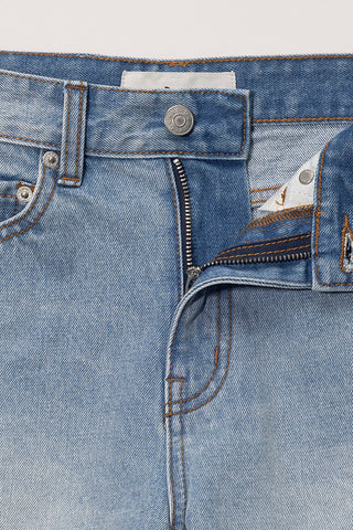 MINI DENIM SHORTS LIGHT BLUE