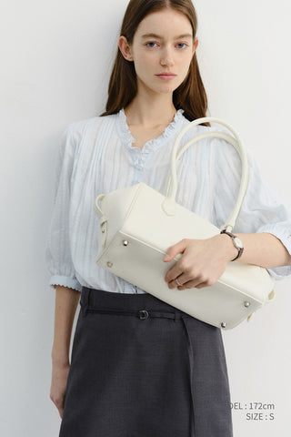 JANE FRILL BLOUSE SOFT BLUE